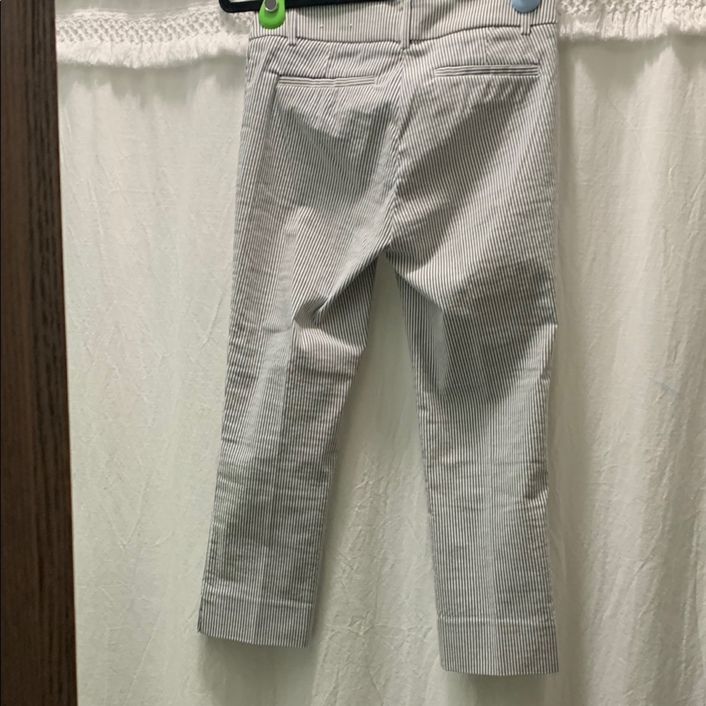 Striped Cropped Pants - Picture 3 of 5